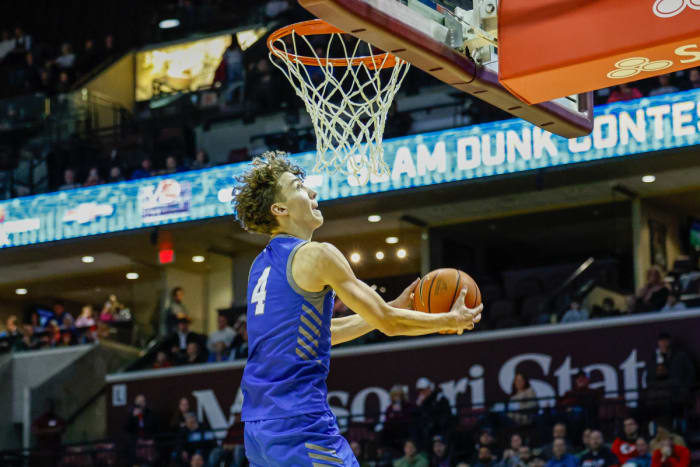 Bass Pro Tournament of Champions Missouri boys basketball dunk contest January 13 2024 Nate Latsch 25424